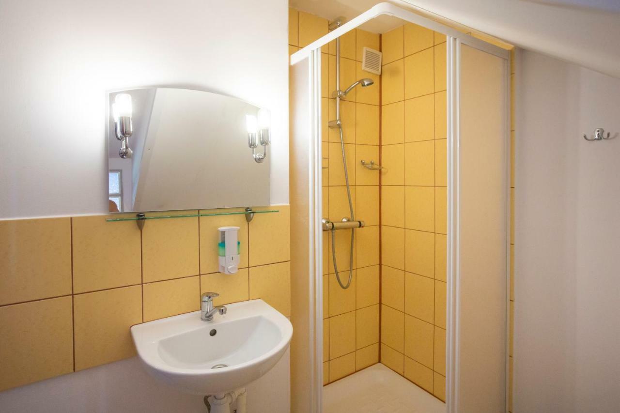 Letnisko Appartement Zwierzyniec Buitenkant foto