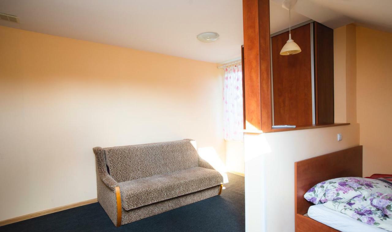 Letnisko Appartement Zwierzyniec Buitenkant foto